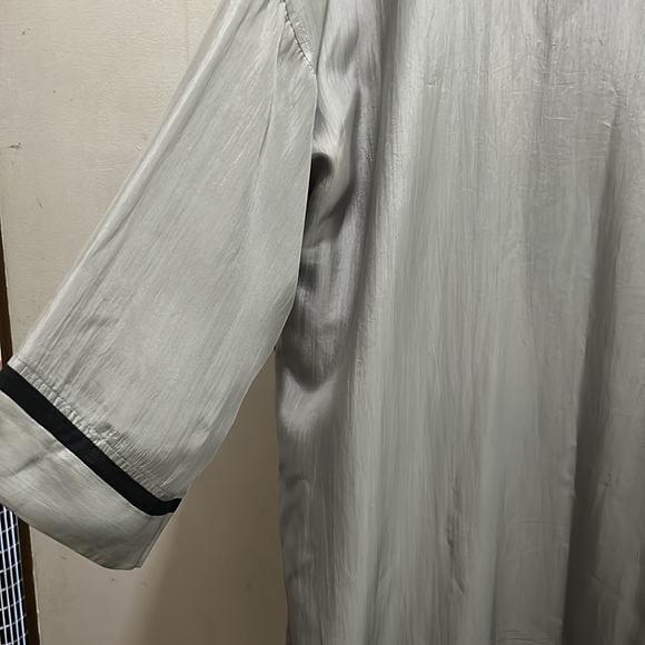 CHRISTIAN DIOR-ELEGANT/LT SILVER GREY SILK ROBE W/MATCHING BELT - Picture 11 of 13